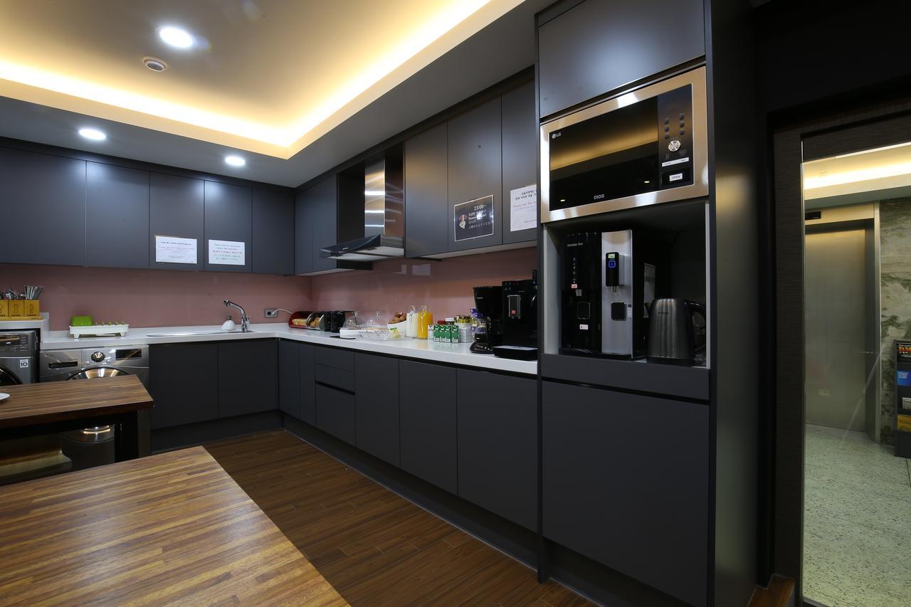 Philstay Myeongdong Seoul Exteriör bild