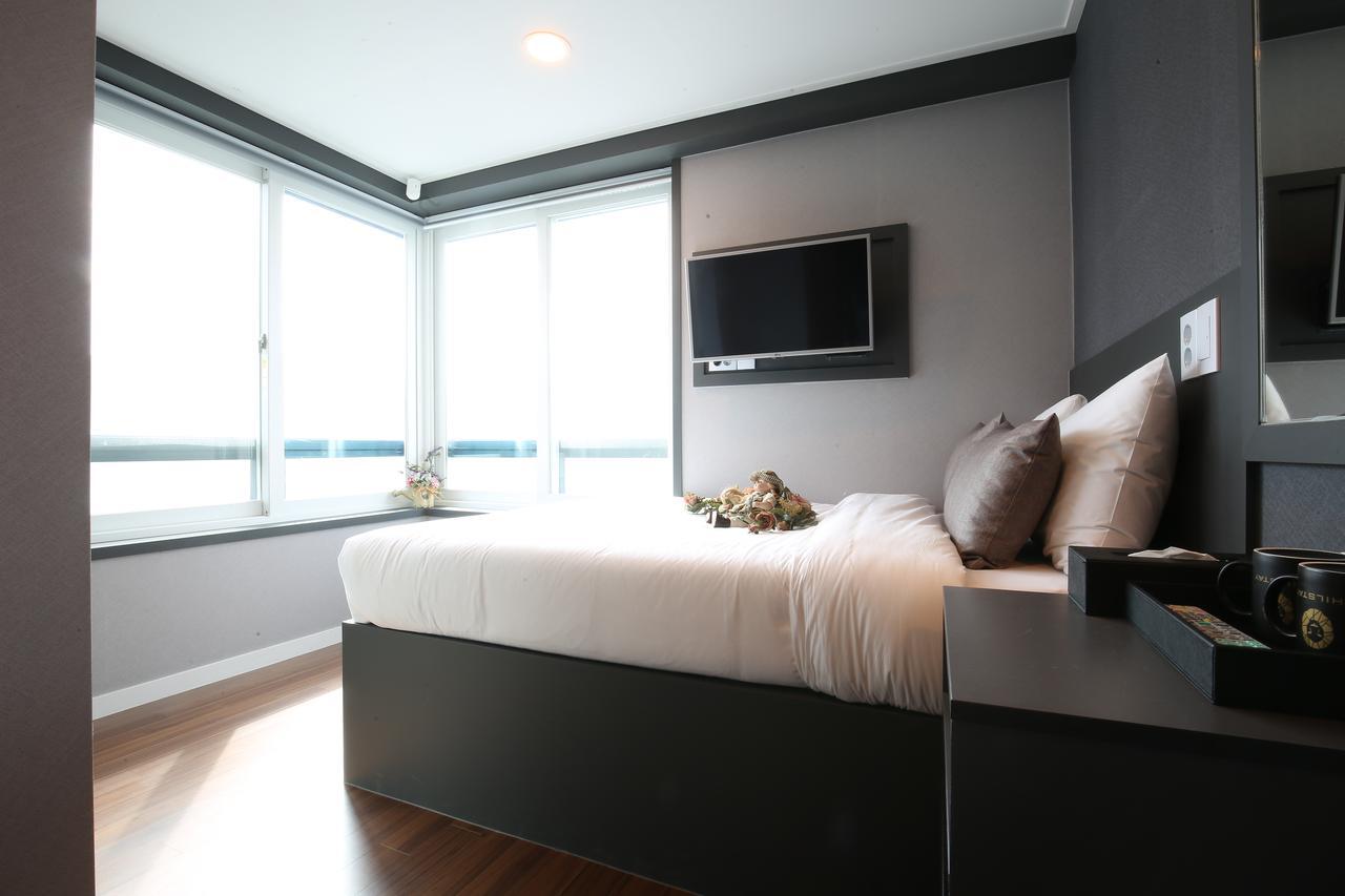 Philstay Myeongdong Seoul Exteriör bild